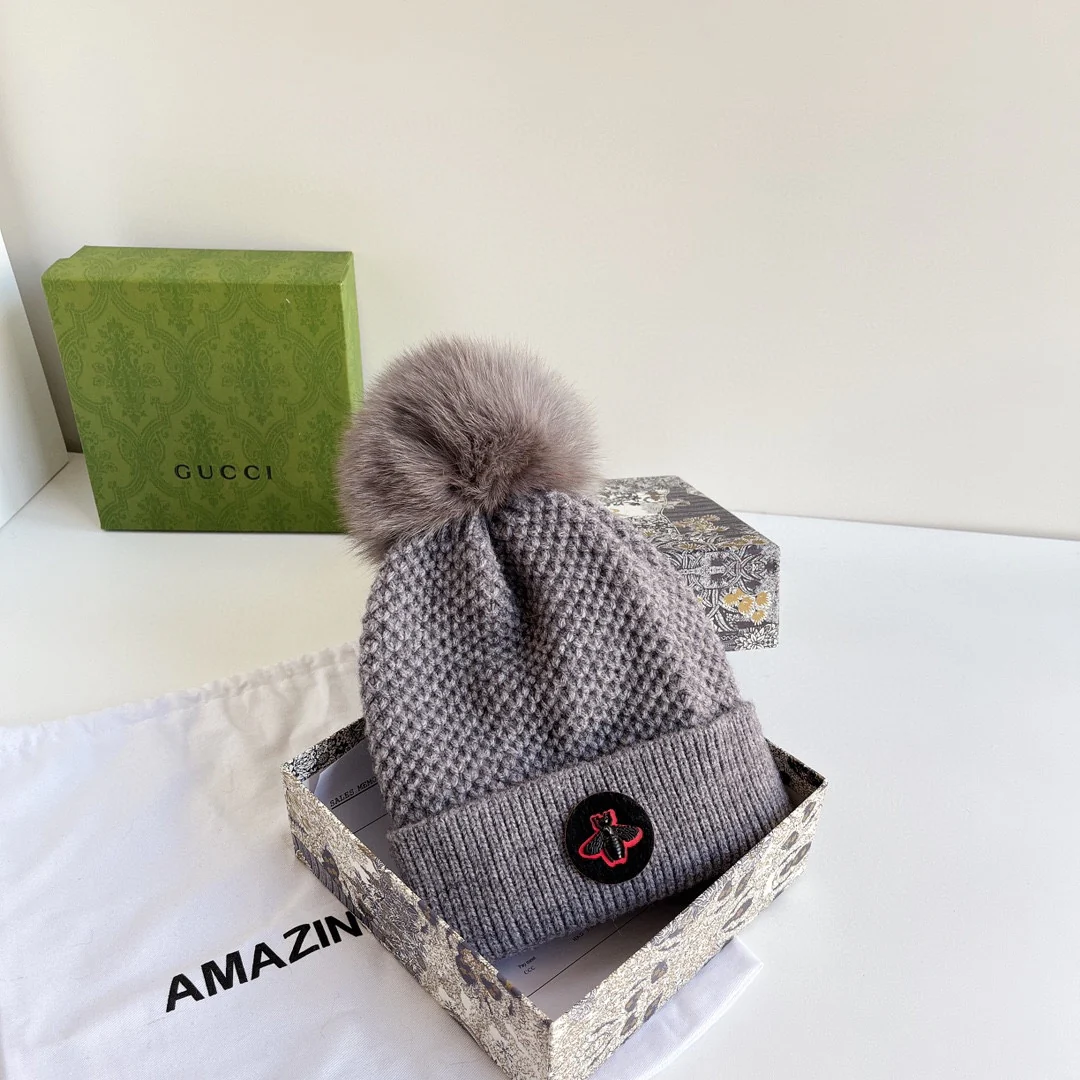 Gucci - Шапка с помпоном в виде лисы