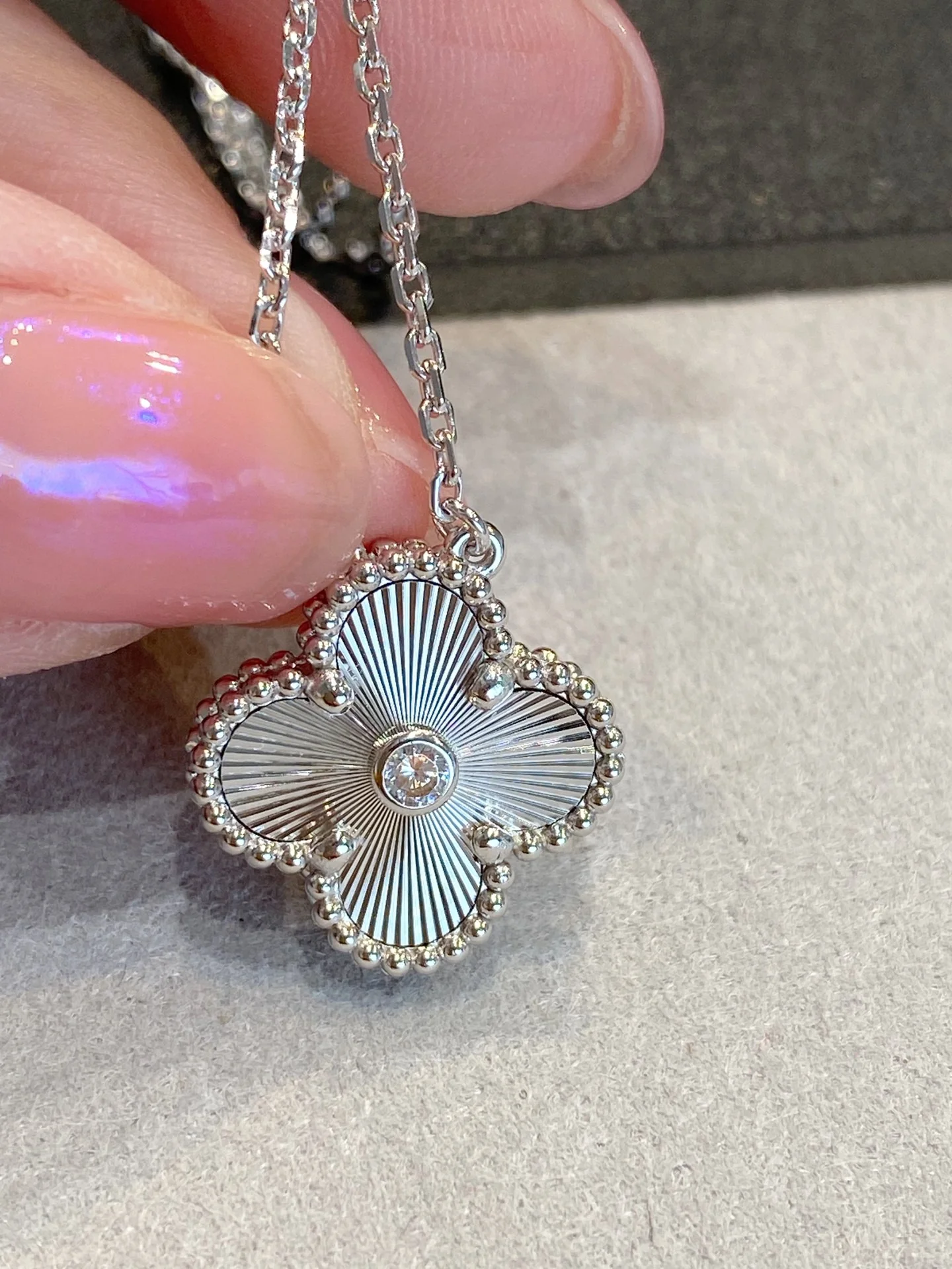 Ван Веккьо - Колье 133