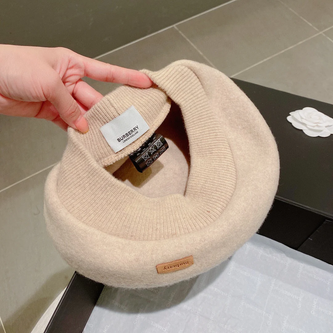Шерстяной берет Burberry - бежевый