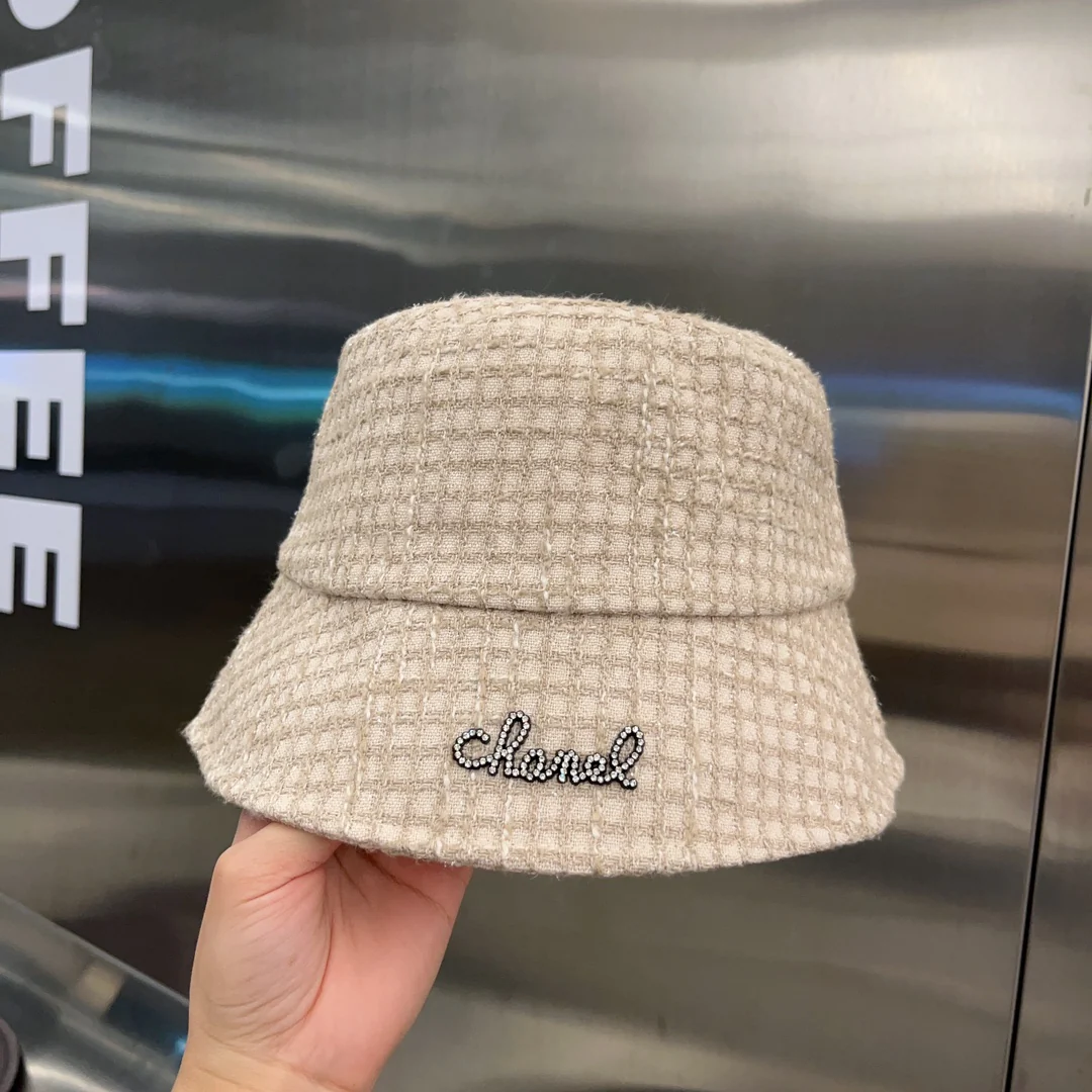 Рыбацкая шляпа в клетку Chanel - абрикосовый цвет