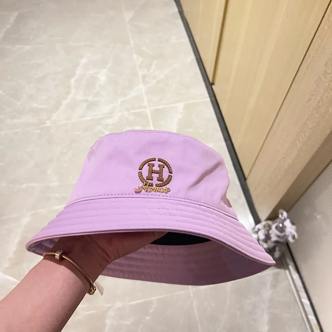 Новинка сезона весна/лето 2023 от Hermes - Панама - Фиолетовая