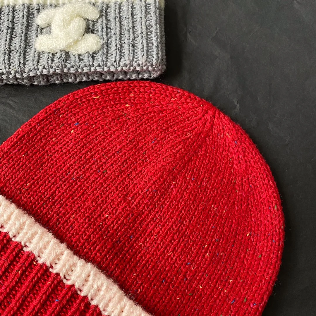 Chanel - Модная шерстяная вязаная шапка - Красная