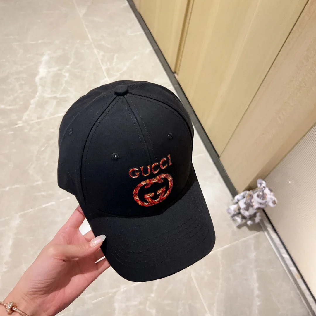 Новая бейсболка Gucci 2023 года, простая красная, с двойной буквой G, черная.