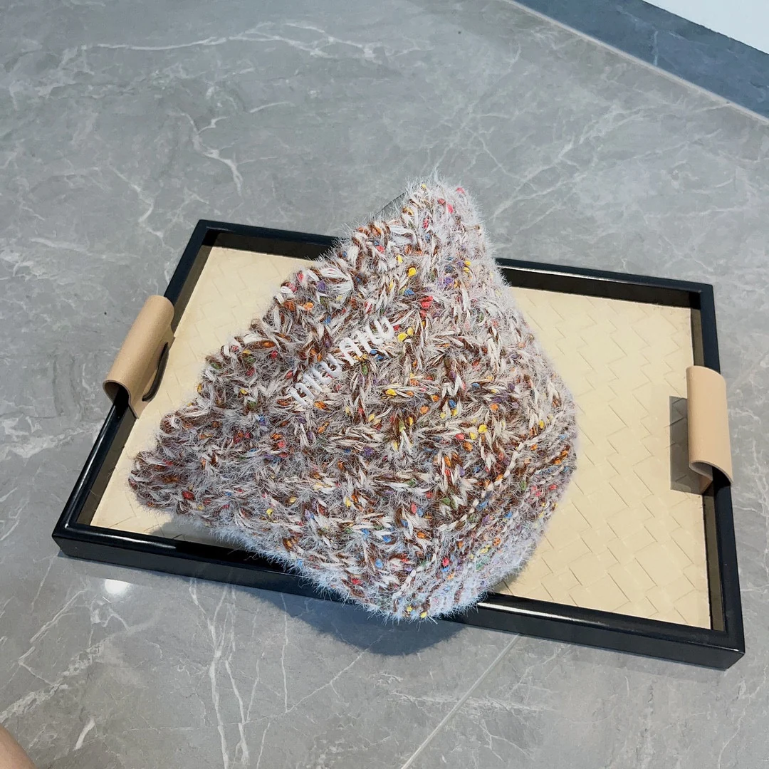 Miu Miu - Осенне-зимняя красочная вязаная шапка