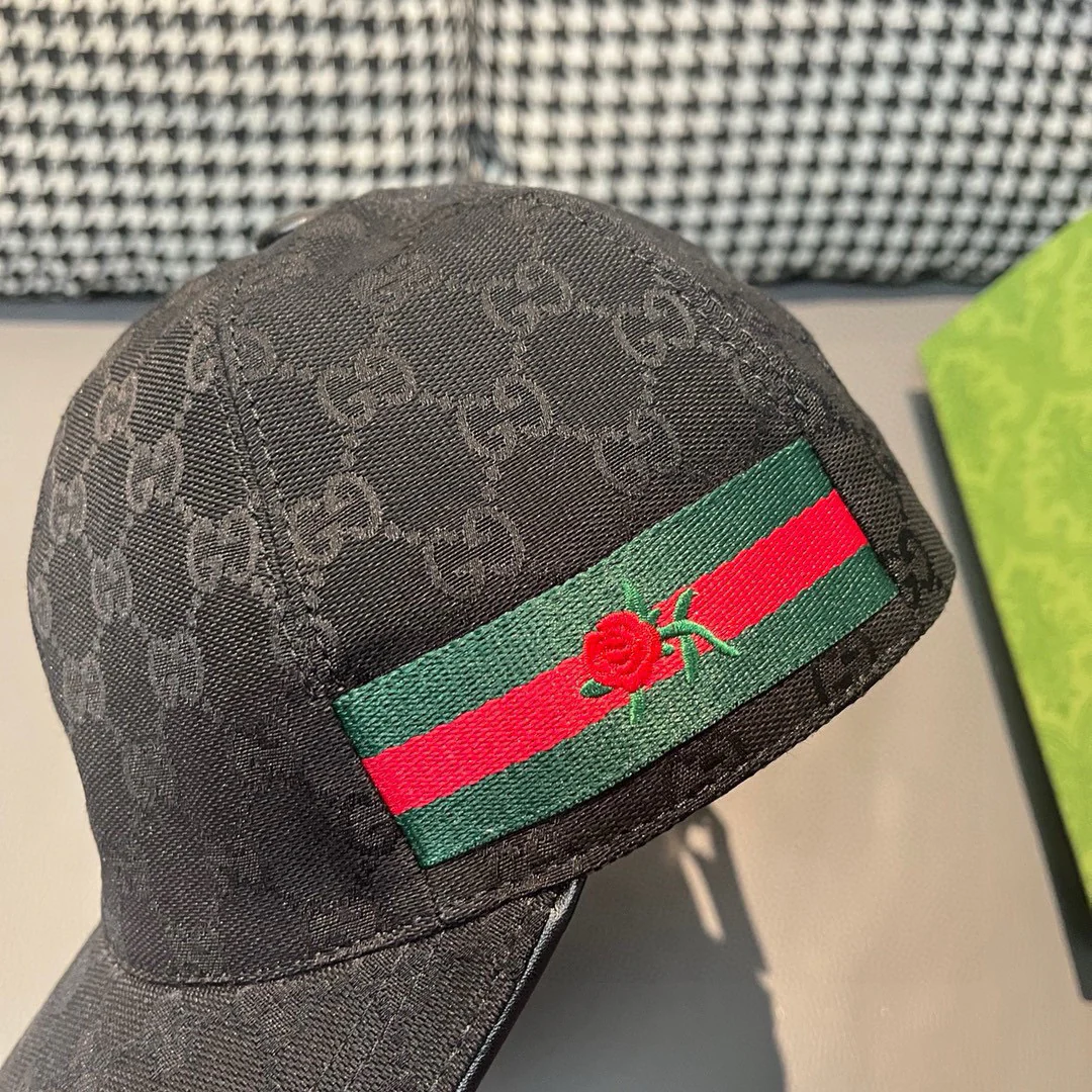 Регулируемая бейсболка Gucci - черная