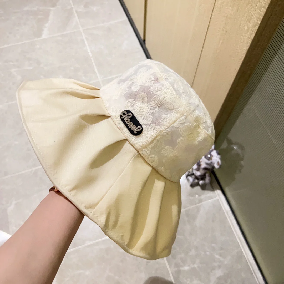 Новинка сезона весна/лето 2023 от Chanel - Кружевная рыбацкая шляпа - Белая