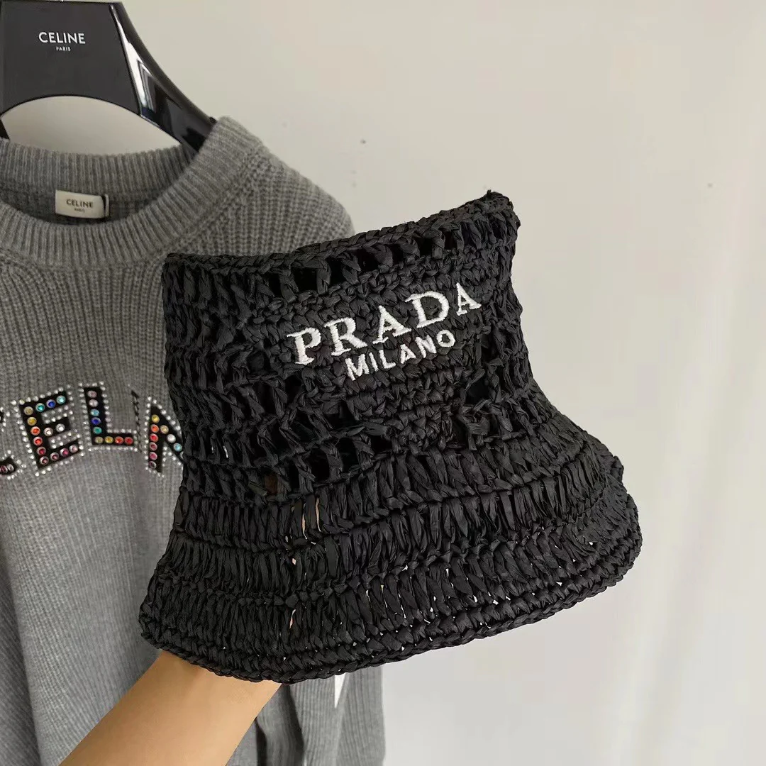 Новинка сезона весна/лето 2023 от Prada - Плетеная ажурная рыбацкая шляпа - Черная
