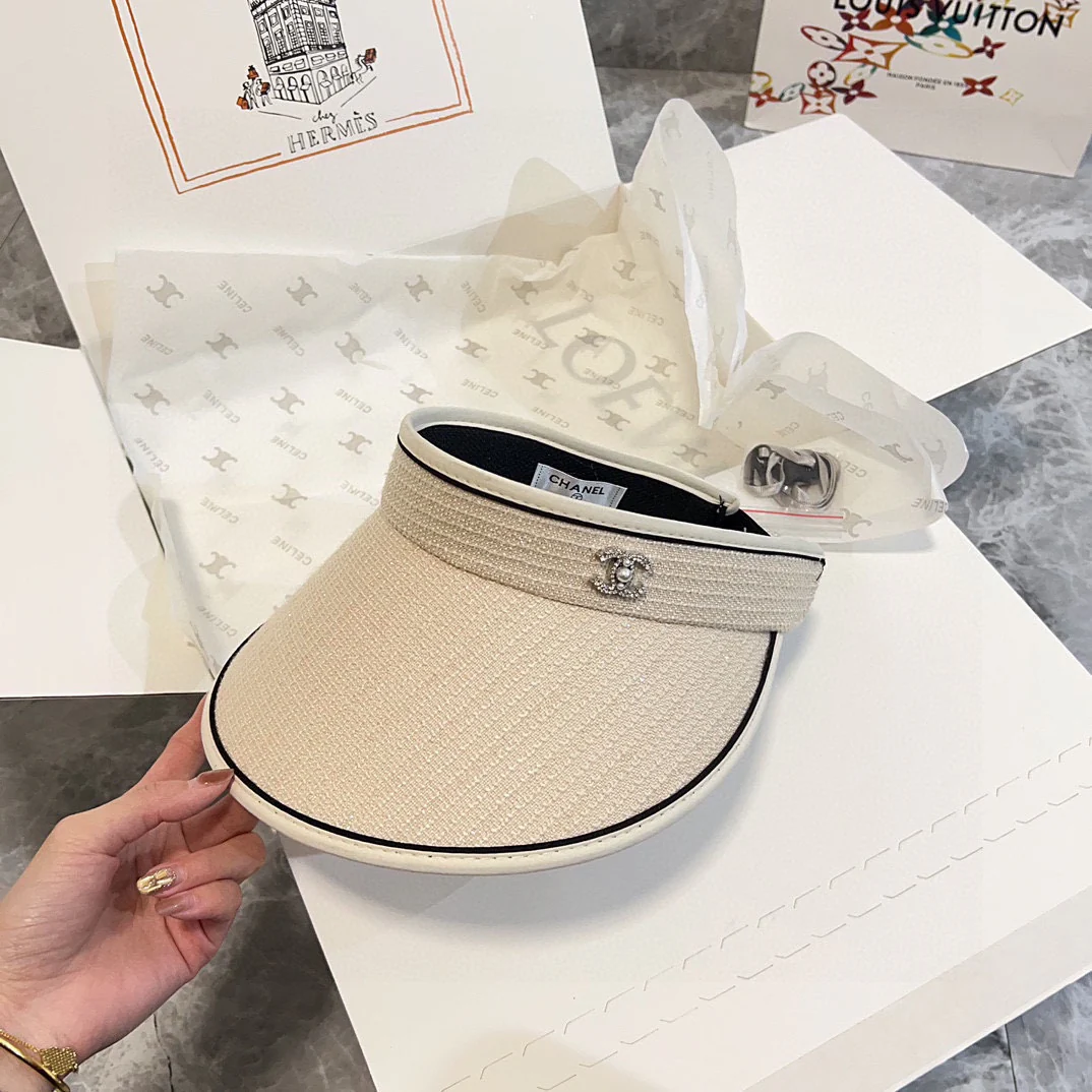 Шляпа от солнца Chanel 2024 Summer New Pearl Logo Sequin Sun Hat - Apricot