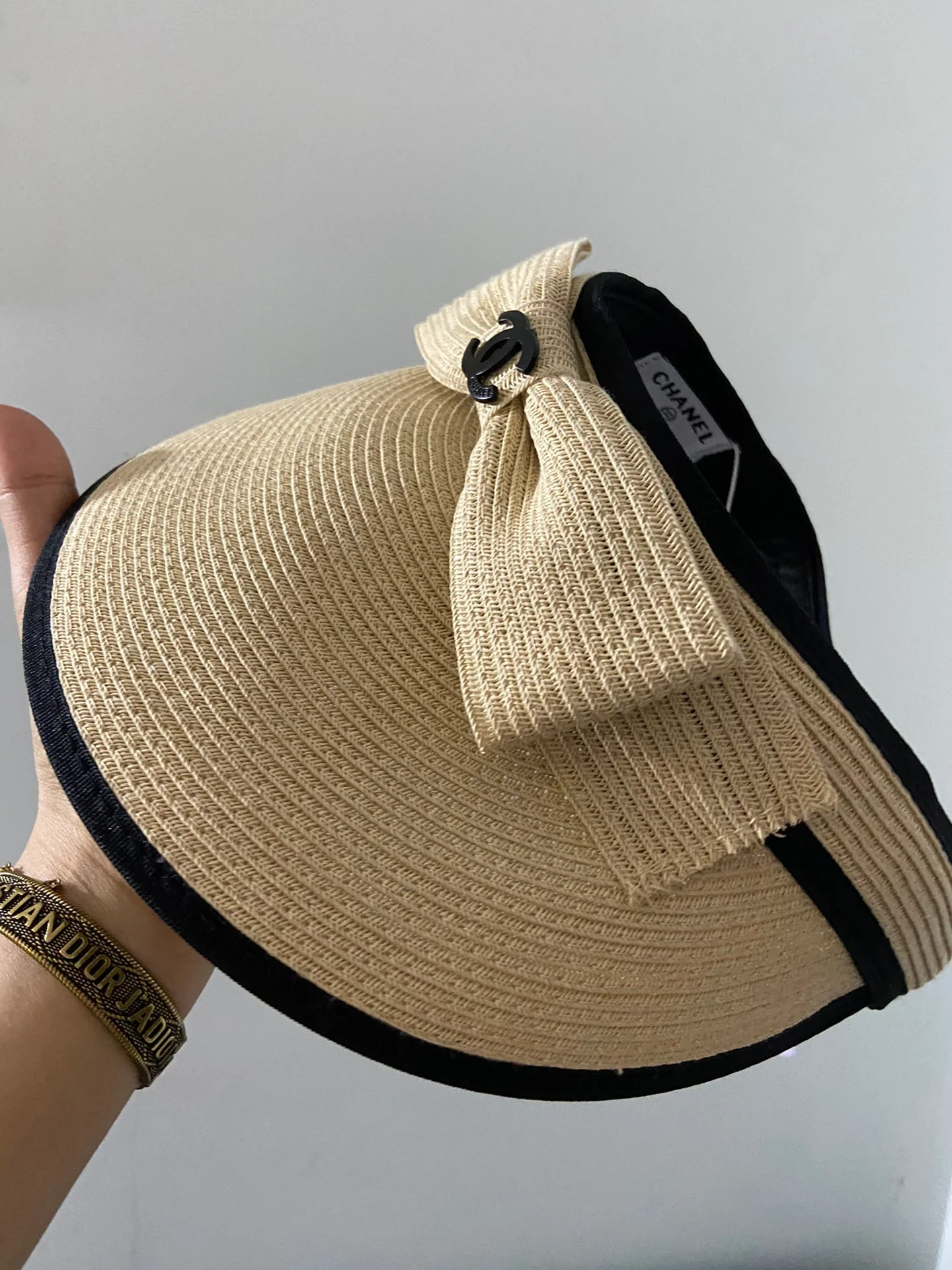 Пляжная шляпа Chanel с плетеным бантом - идеально подходит для пляжа - 2 шт.
