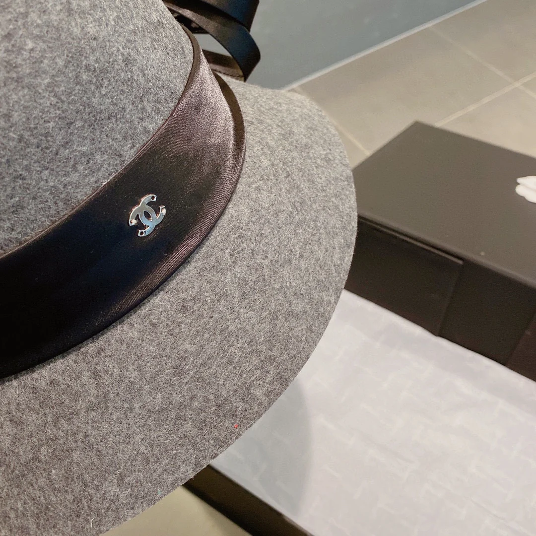 Шерстяная шляпа Chanel - серая - 1