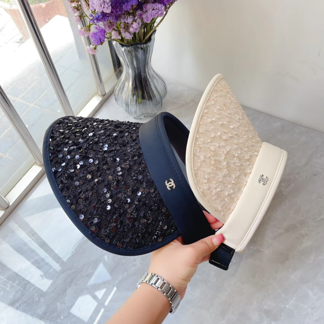 Новинка лета 2024 от Chanel - Солнцезащитная шляпа с пайетками - Белая