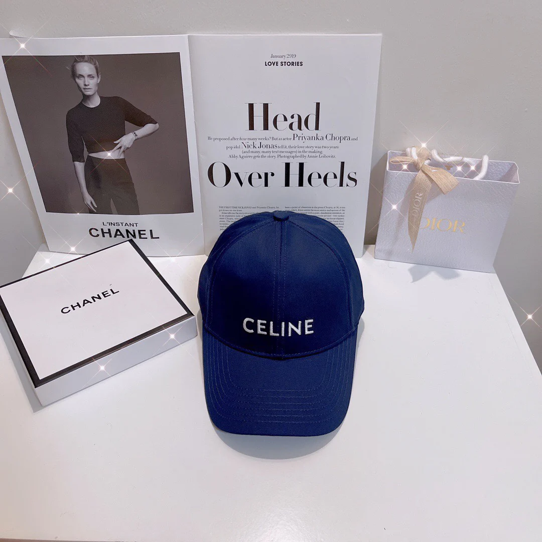Бейсболка Celine из джинсовой ткани с вышивкой