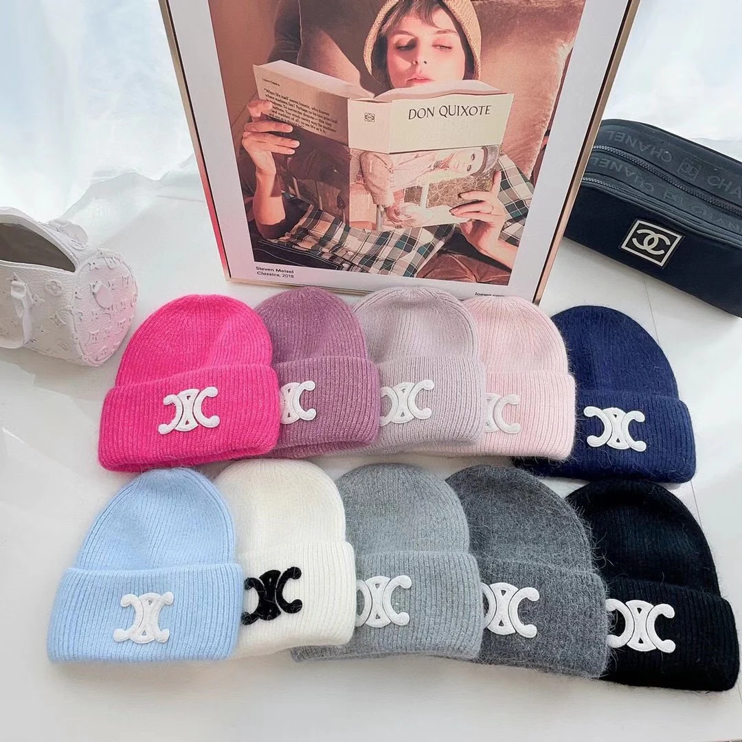 Селин - шапка из кроличьего меха