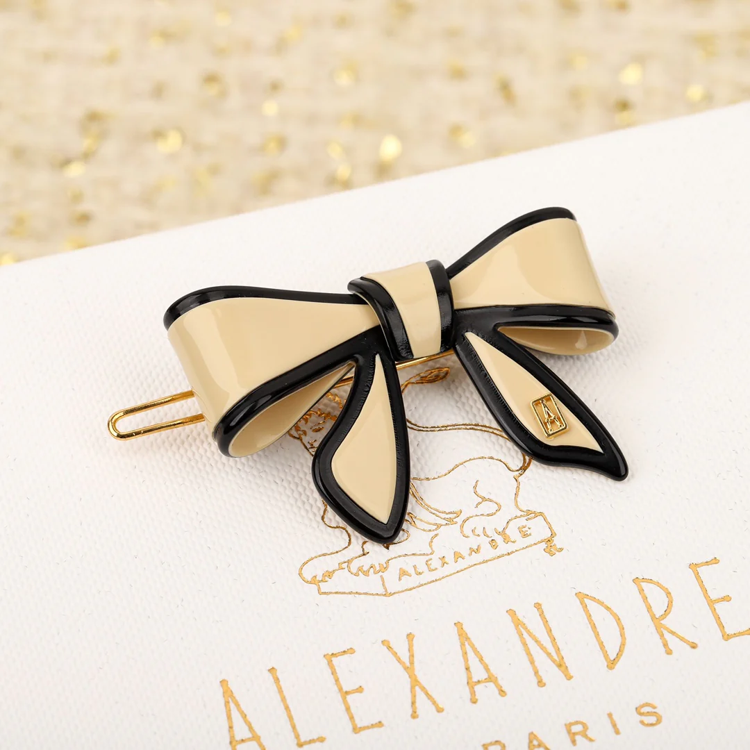 Заколка для волос Chanel 009