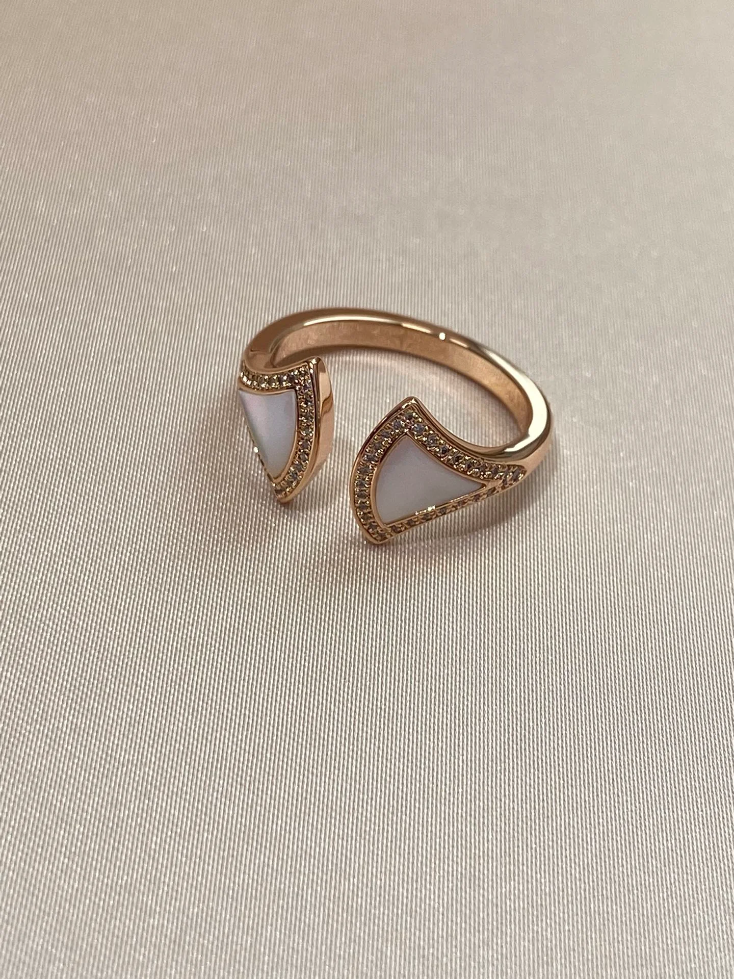 Кольцо Bvlgari 014