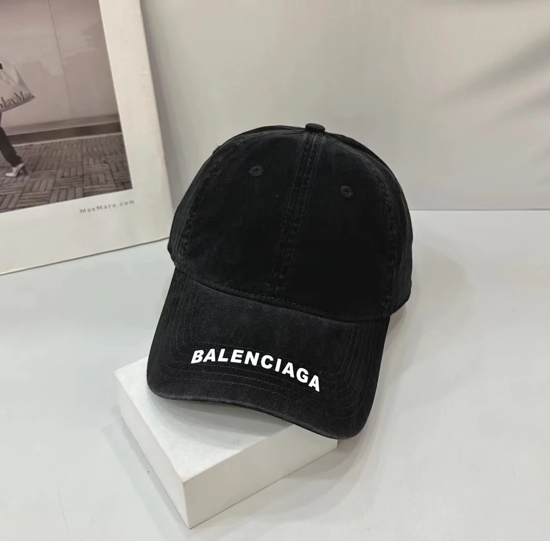 Новые поступления коллекции Balenciaga весна/лето 2023 - Ретро бейсболка - 1