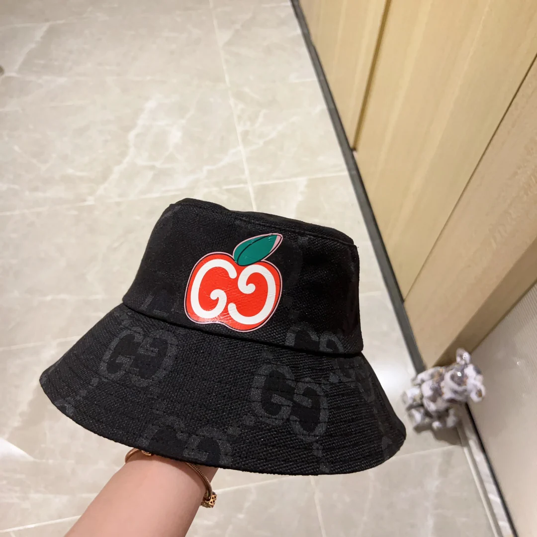 Новинка сезона весна/лето 2023 от Gucci - Панама Apple - Черная