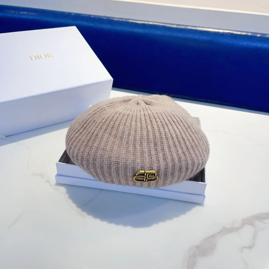 Balenciaga - Вязаный берет