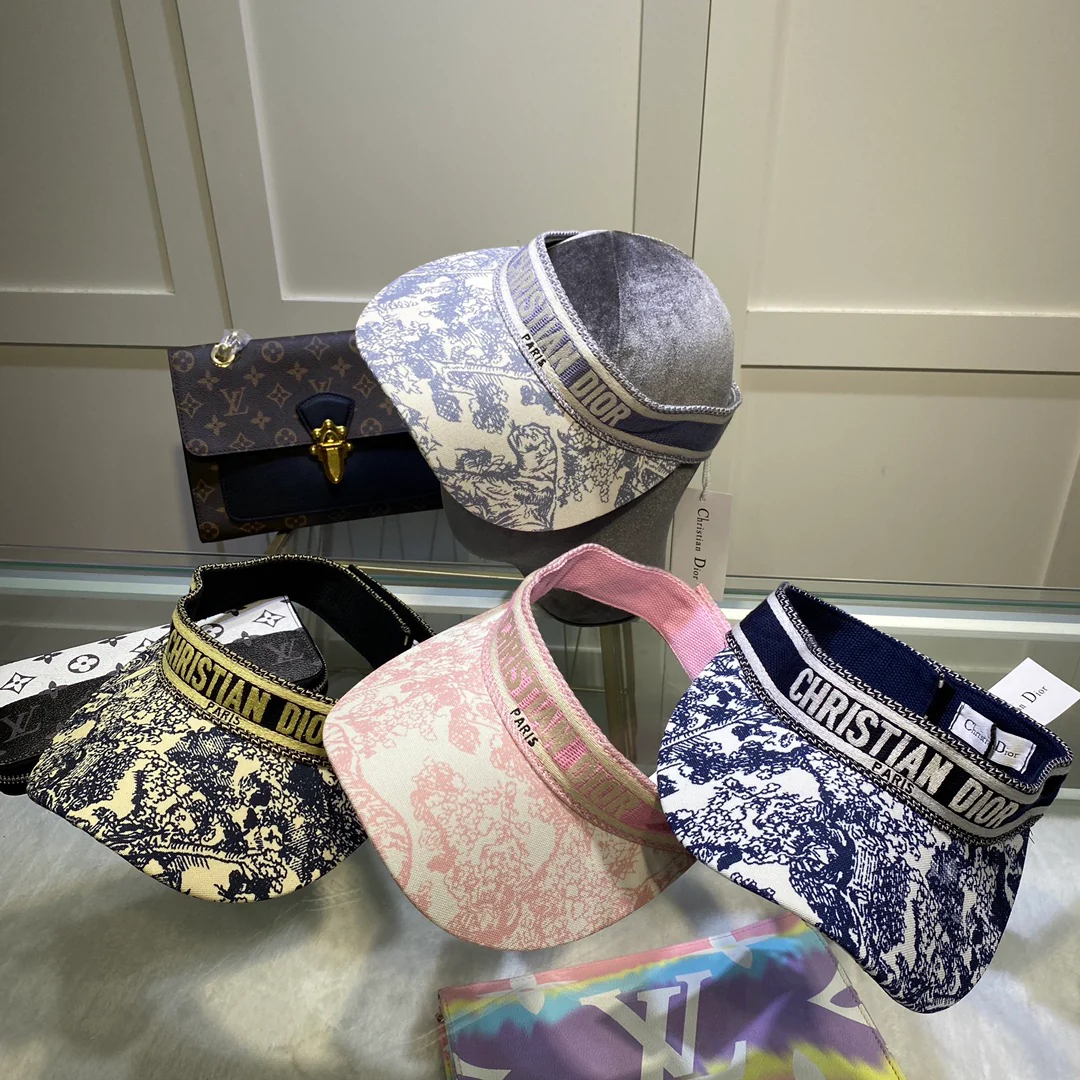 Солнцезащитная шляпа Dior с принтом 