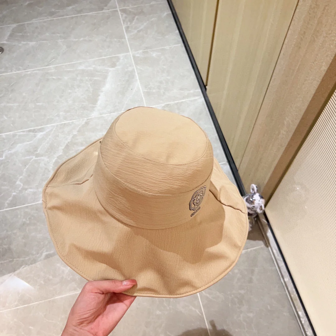 Новинка сезона весна/лето 2023 от Chanel - Рыбацкая шляпа с камелией