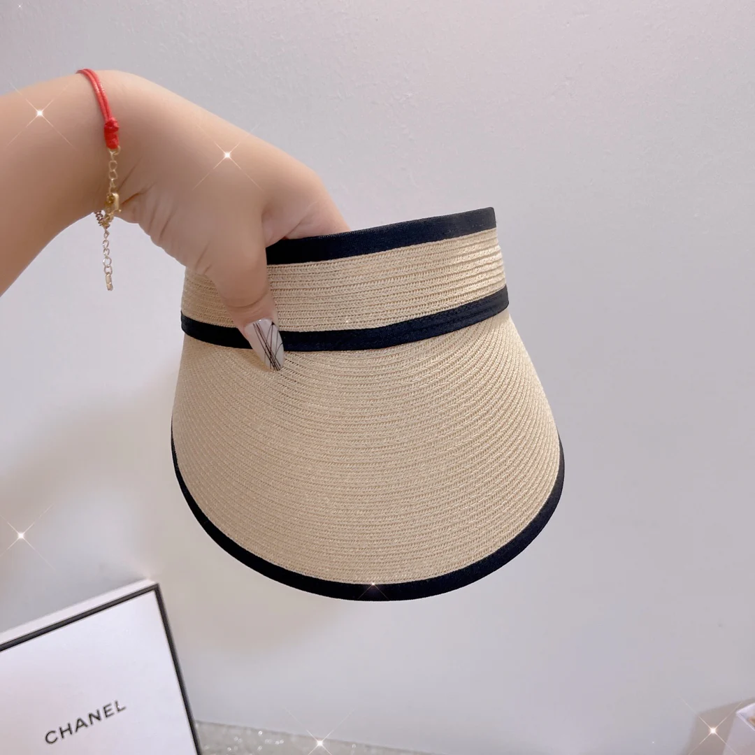 Регулируемая солнцезащитная шляпа Chanel с открытым верхом