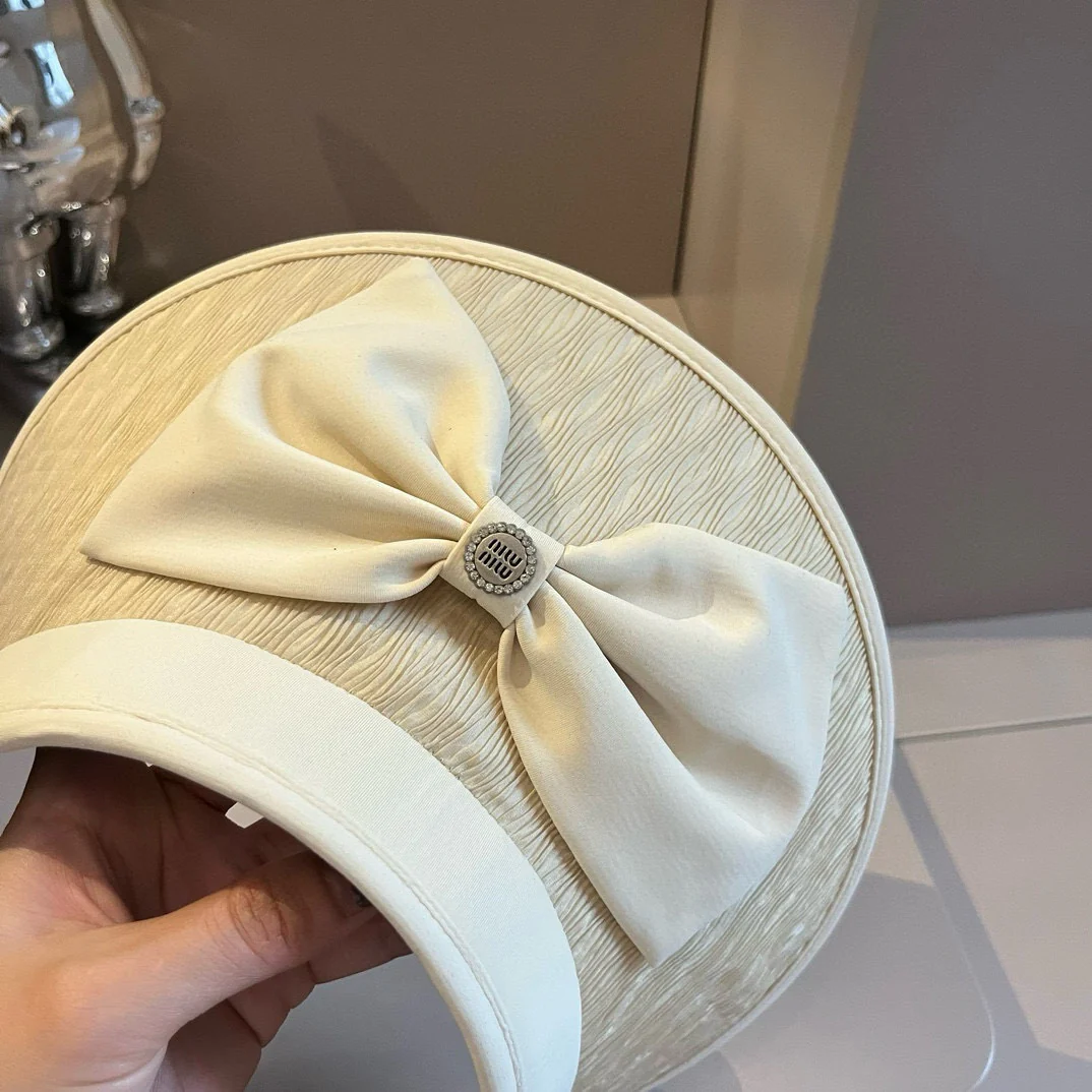 Miu Miu - Солнцезащитная шляпа с бабочкой - Коричневая