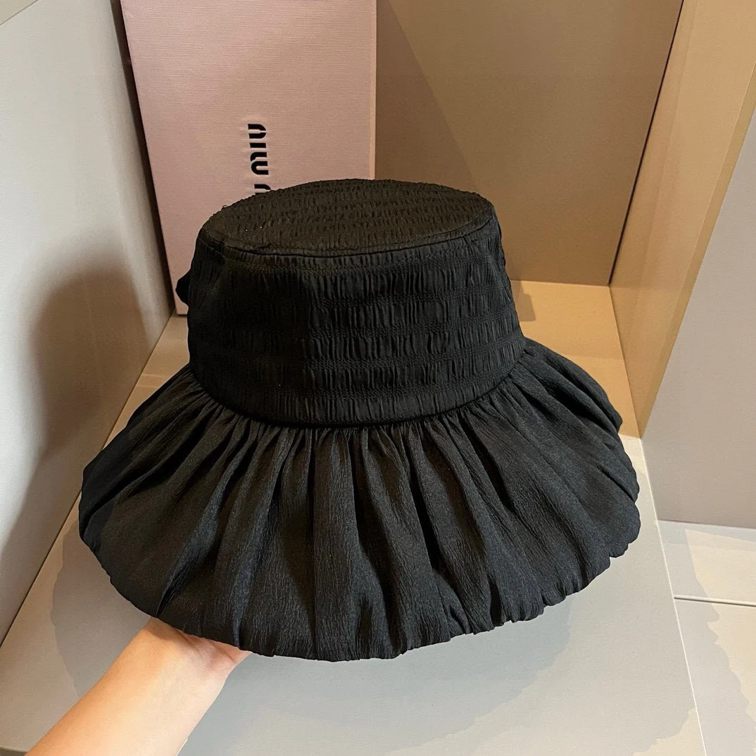 Новая плиссированная шляпа от солнца Miu Miu 2024 с бантом - черная