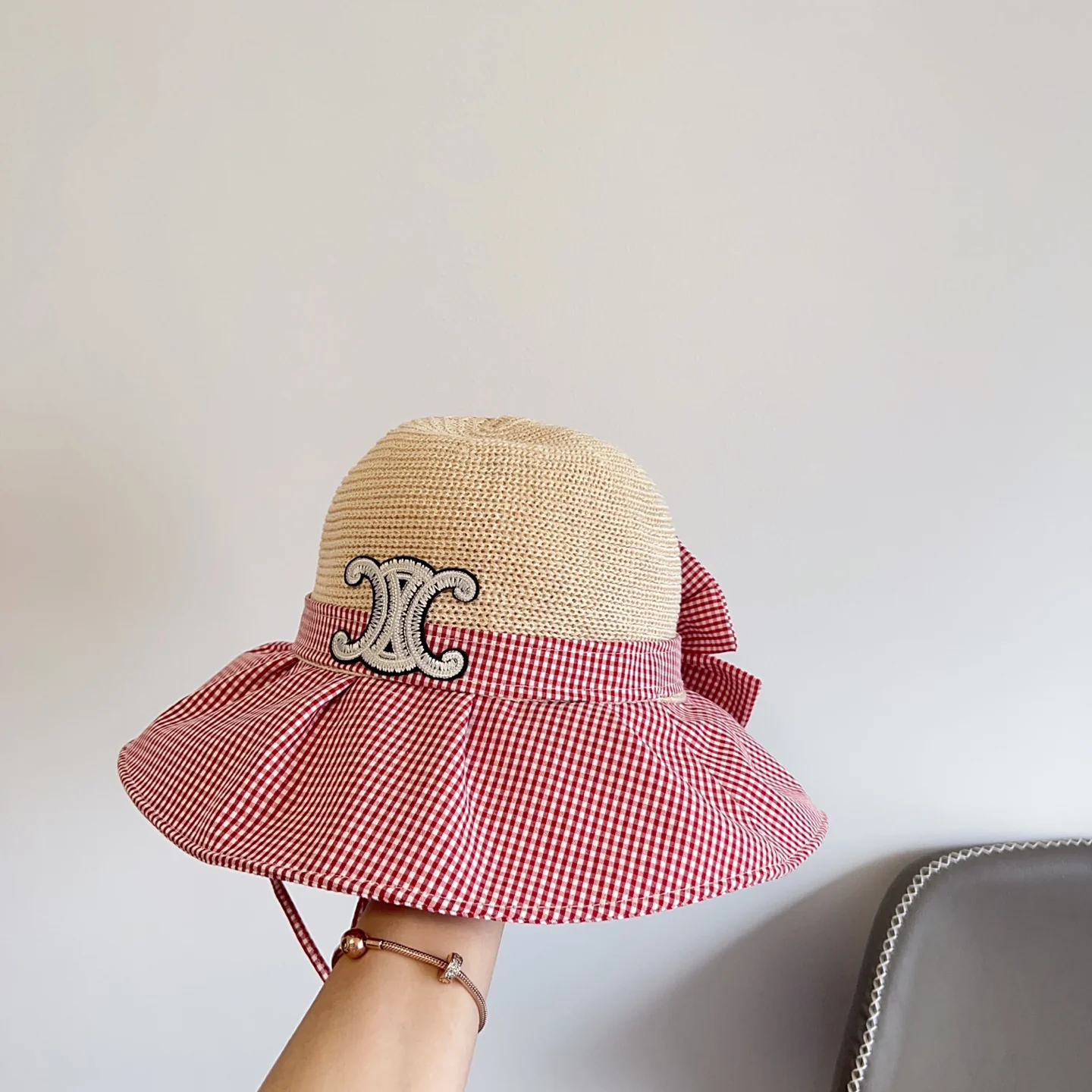 Пятнистая рыбацкая шляпа Celine для отдыха, красная.