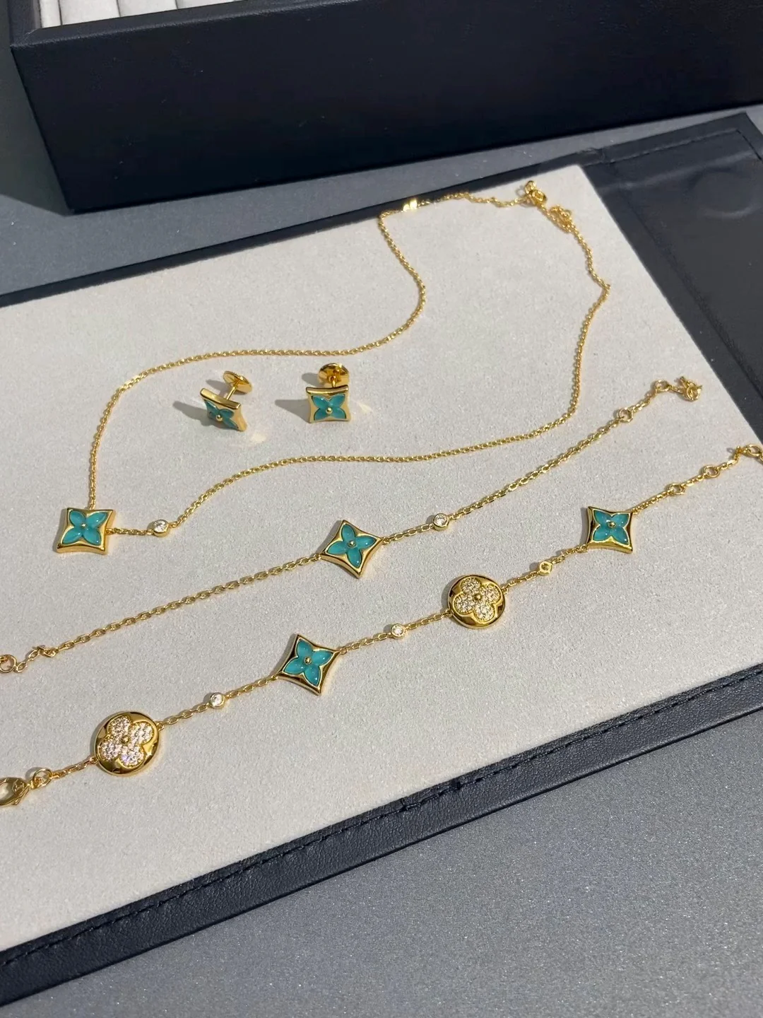 LV-Ожерелье 098