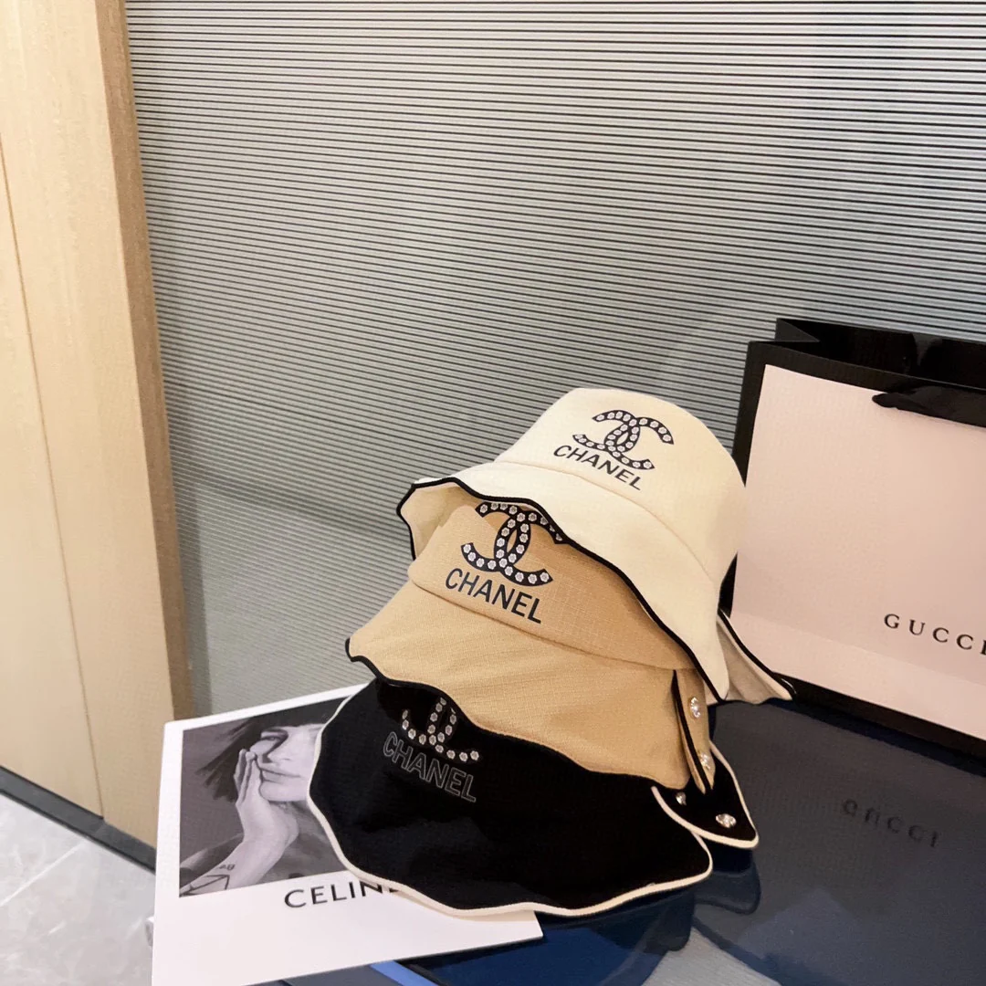 Новинка сезона весна/лето 2023 от Chanel - Рыбацкая шляпа из пузырчатой ??ткани