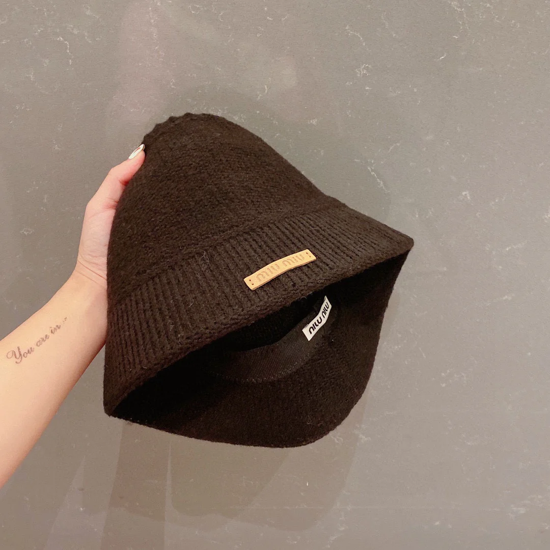 Miu Miu - Вязаная рыбацкая шапка - Черная - 1