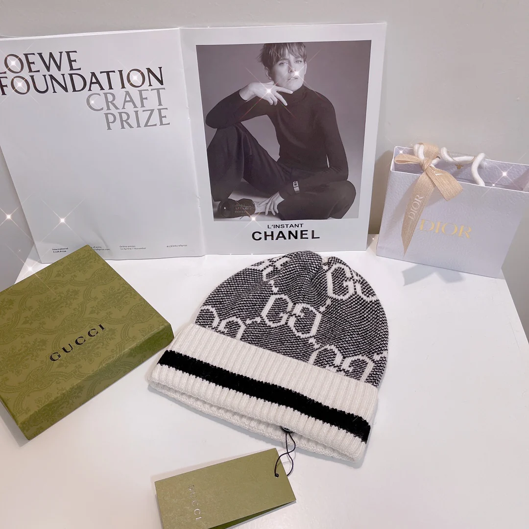 Gucci - Вязаная шапка на резинке - Серая/Белая