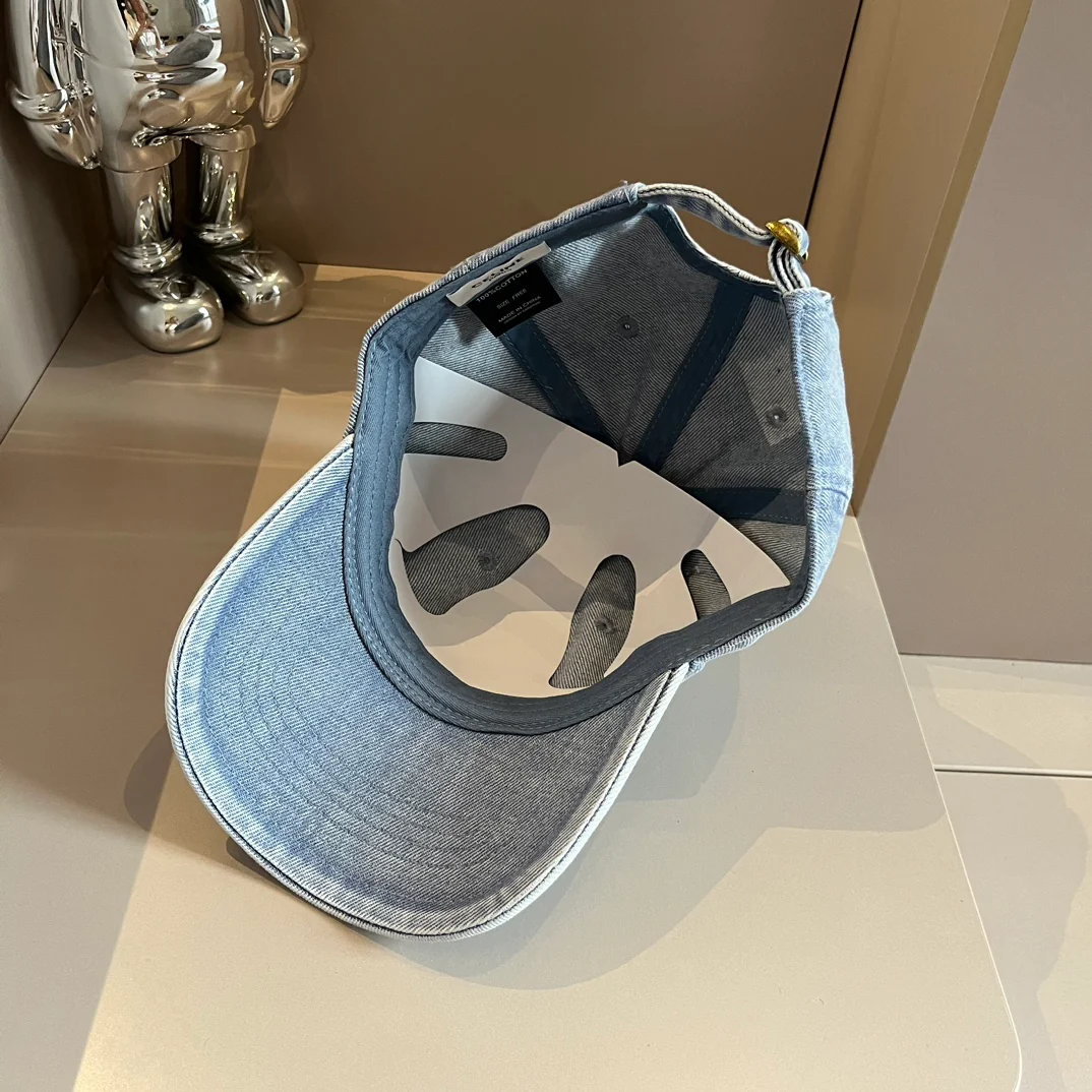 Бейсболка Celine из выстиранного денима - синяя