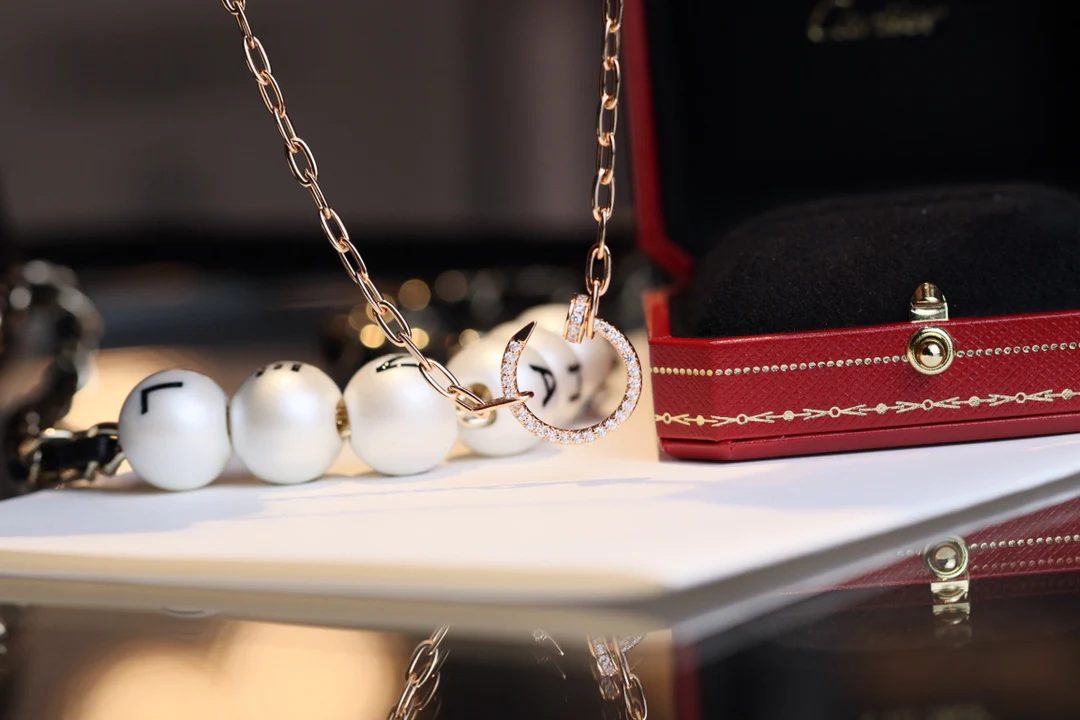 Колье Cartier ?Гвозди?