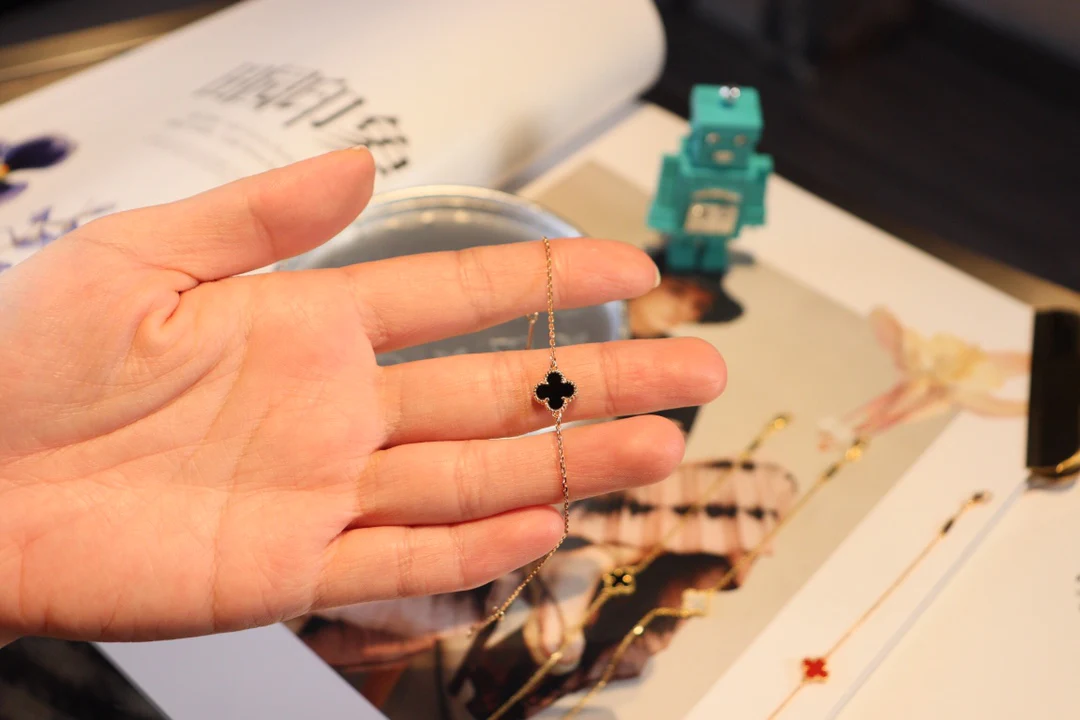 Van Vek - Браслет 090