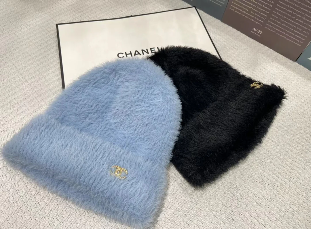 Chanel - Шапка из кроличьего меха