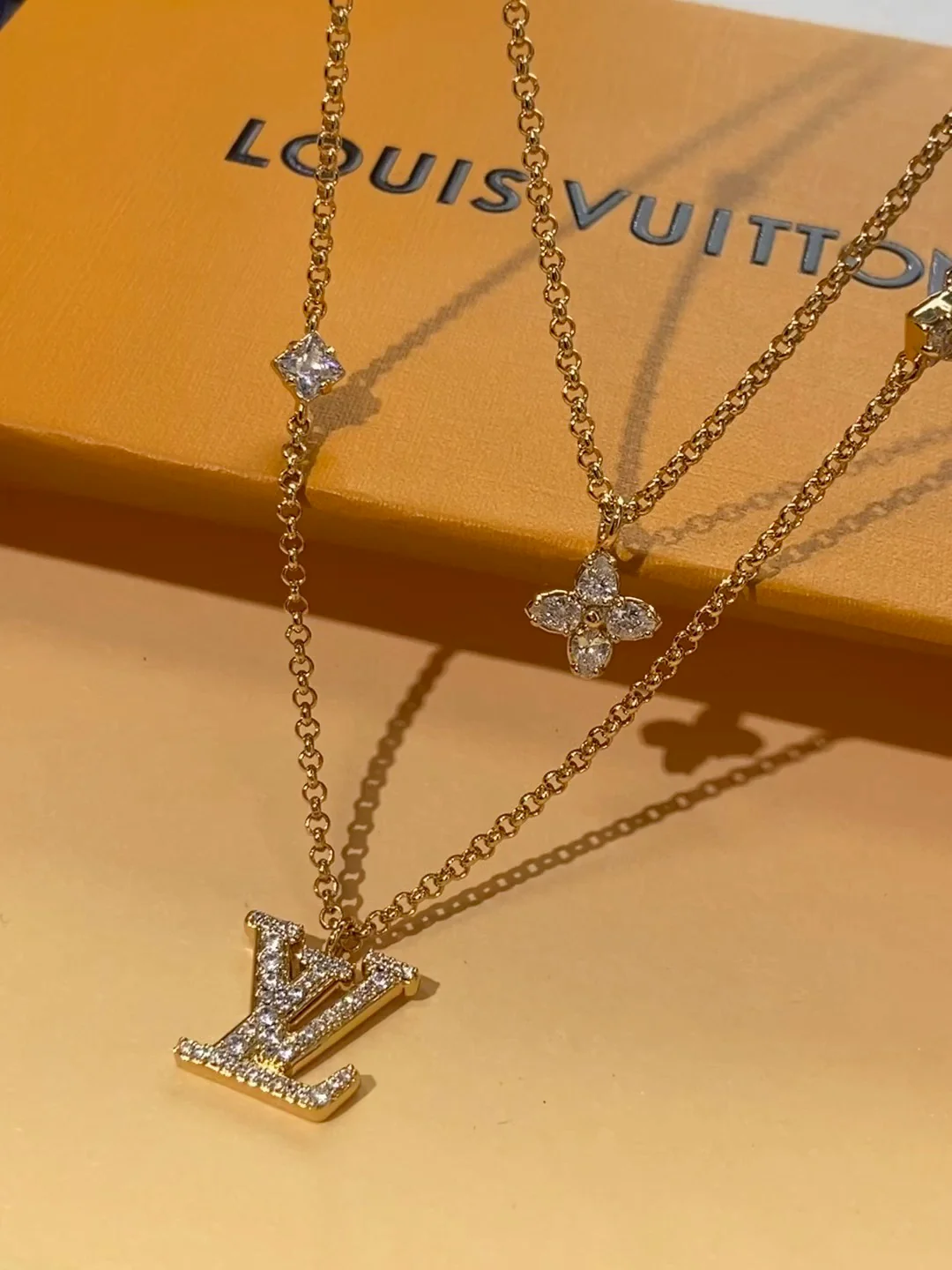 LV-Ожерелье 074