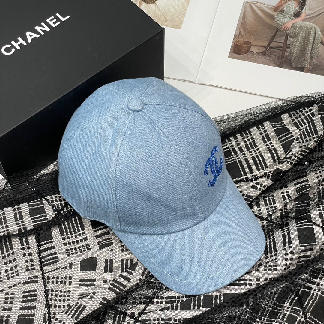 Chanel - Новая бейсболка с пайетками - Синяя