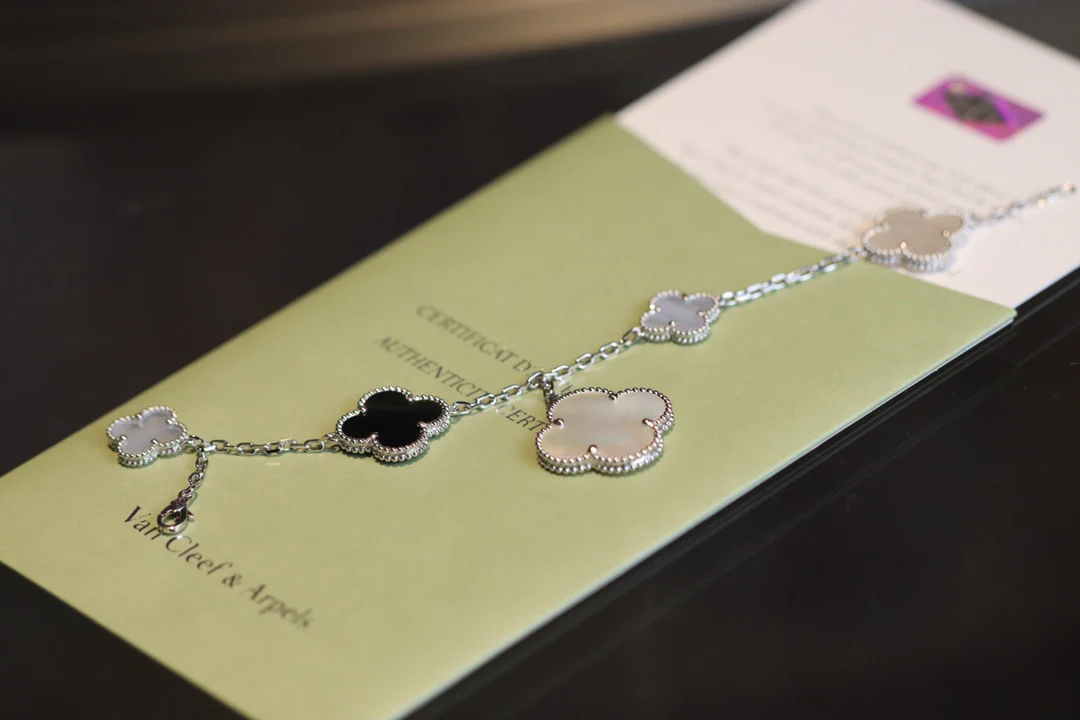 Van Vek - Браслет 073