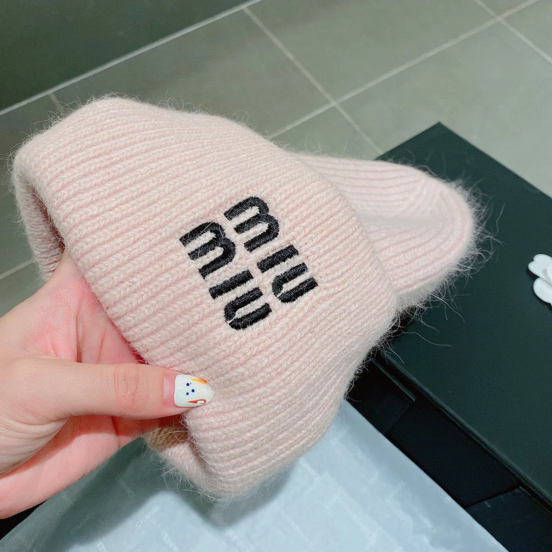 Miu Miu - Шапка из кроличьего меха - Розовая