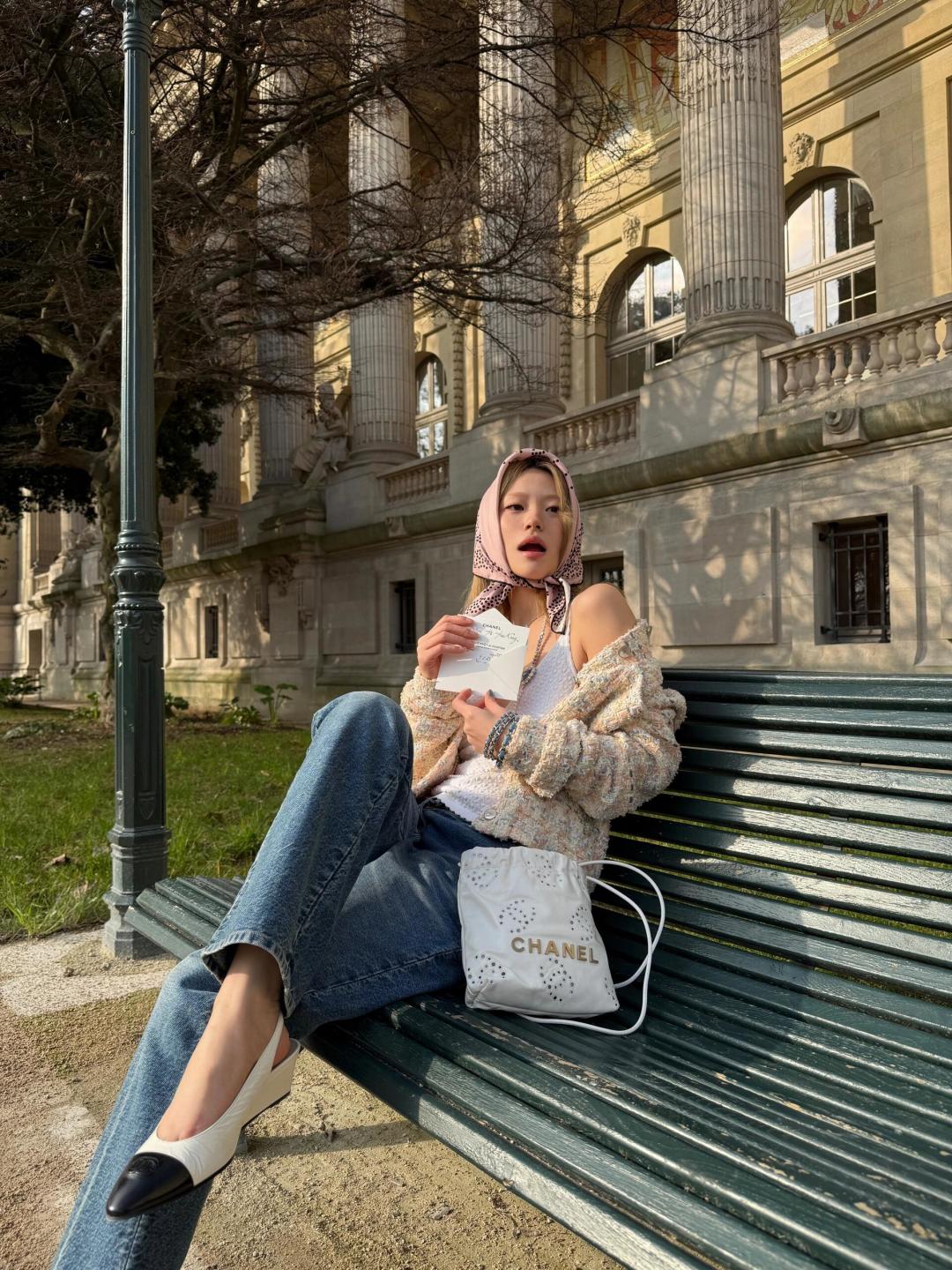 Колье Chanel с сердечком и жемчугом, украшенное стразами, артикул 2506017