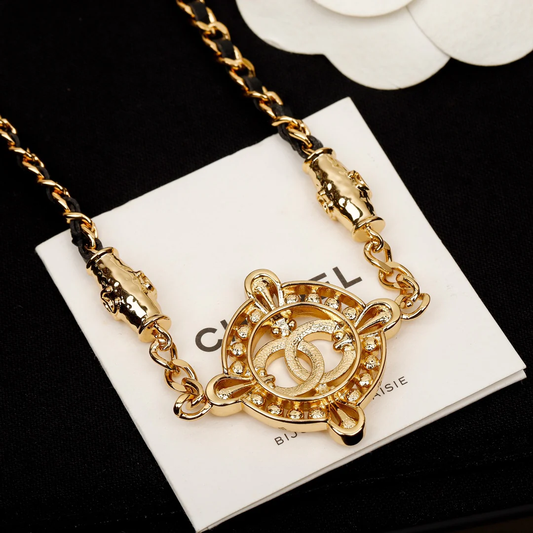 Chanel - Колье 379