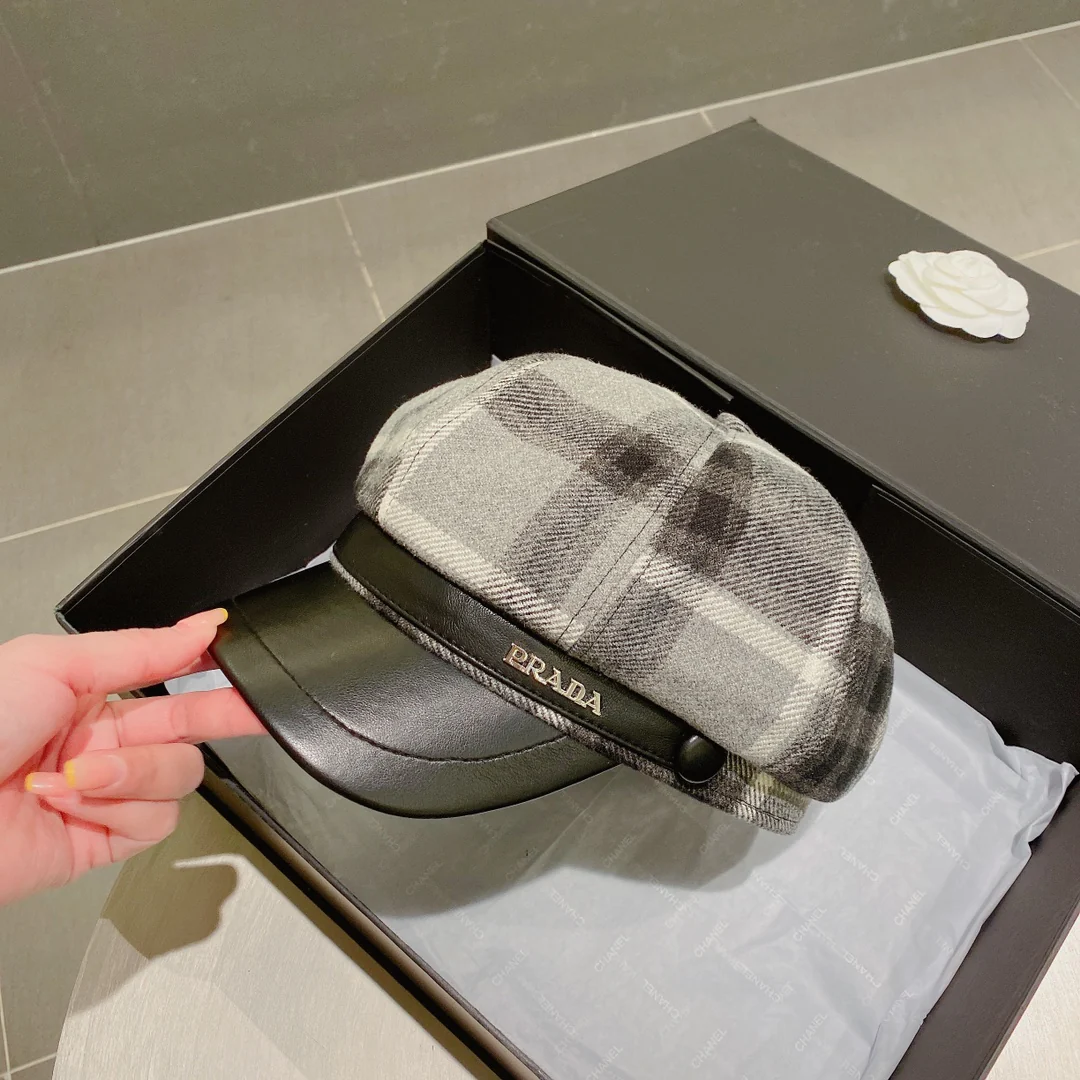Кепка Prada Check Duckbill Military Cap - черная