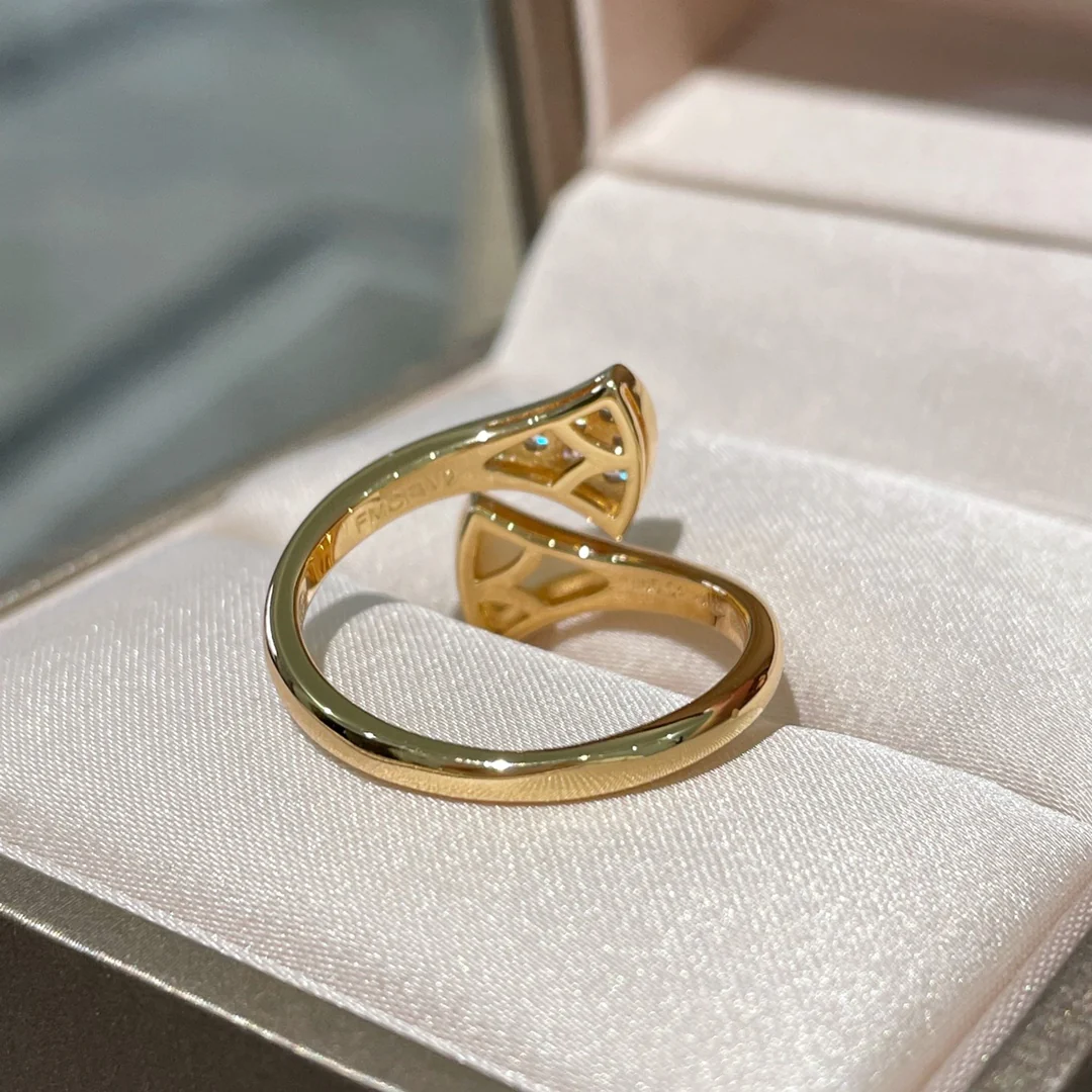 Кольцо Bvlgari 019