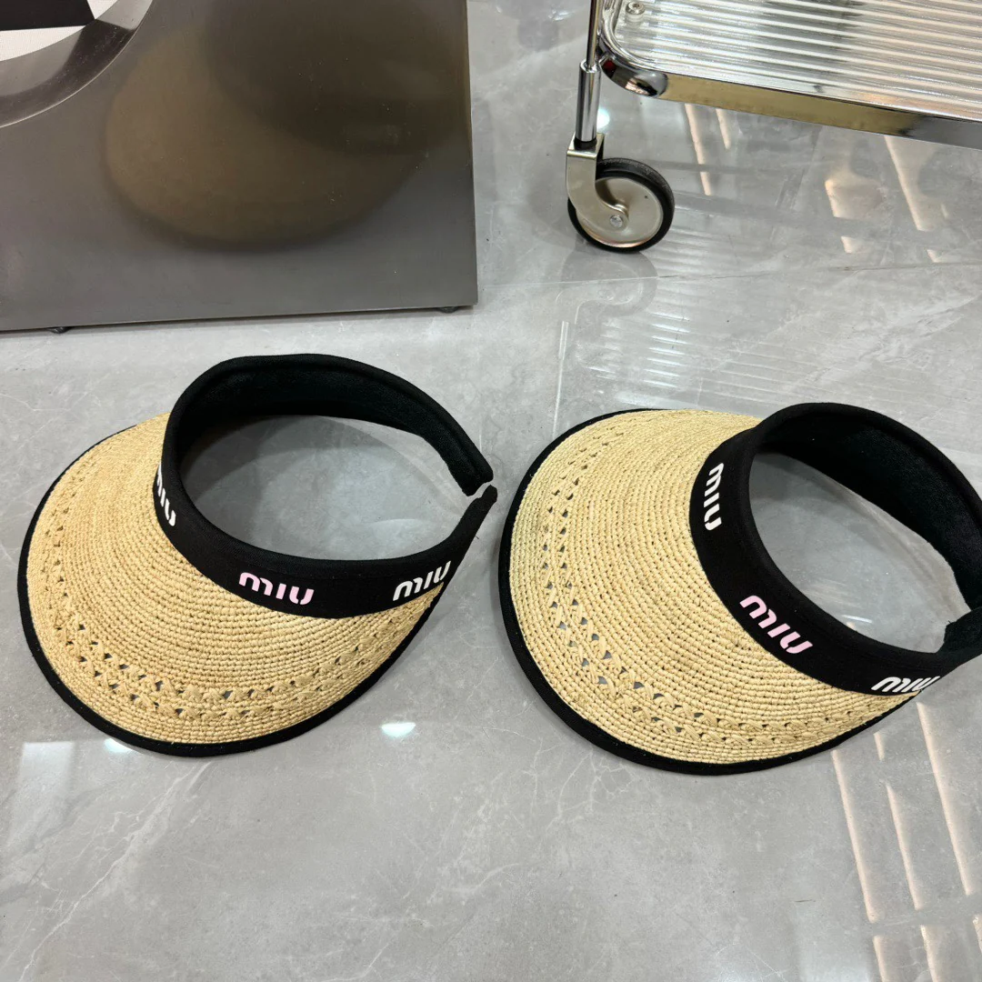 Новая рафиевая шляпа Miu Miu весна/лето 2024