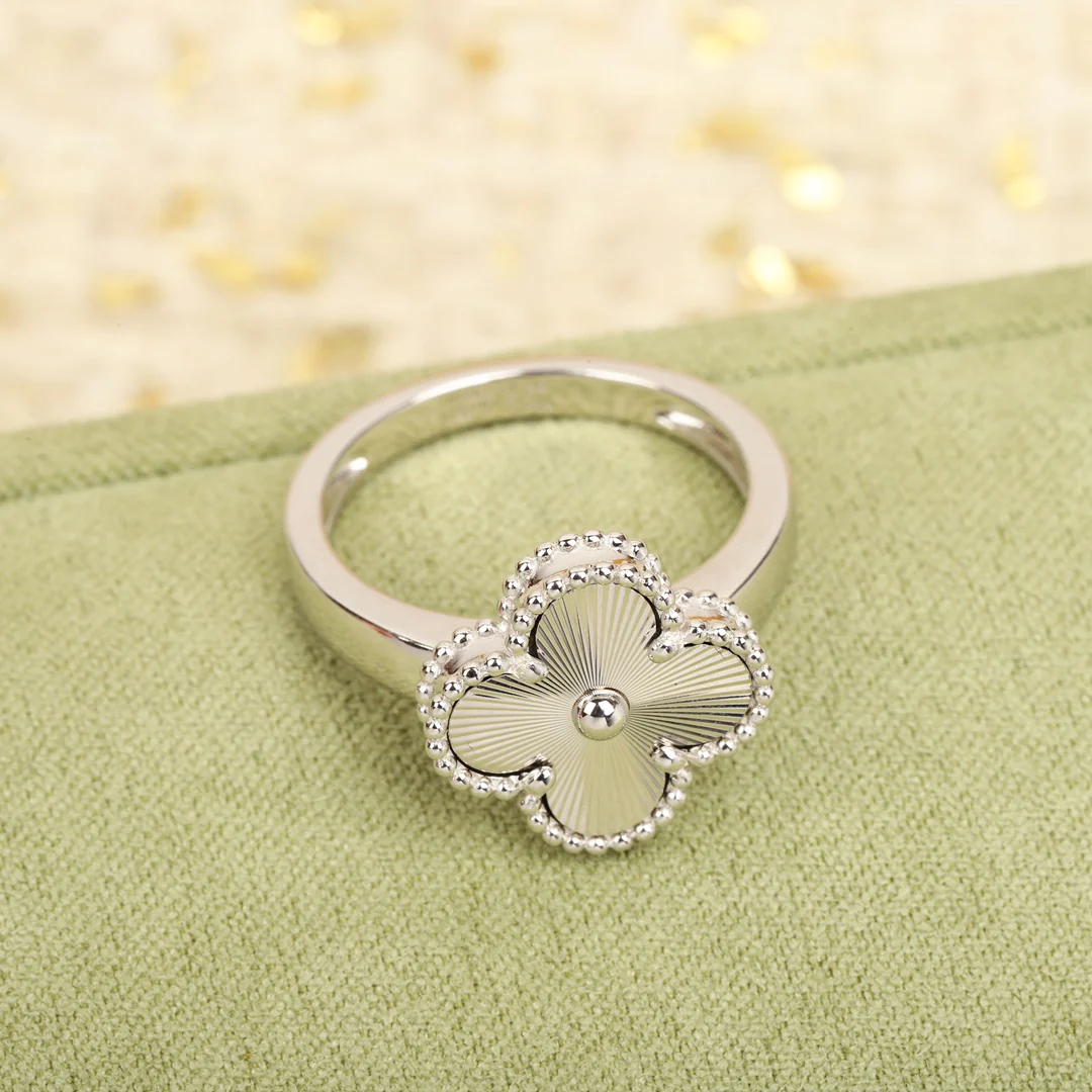 Ван Век - Кольцо 022