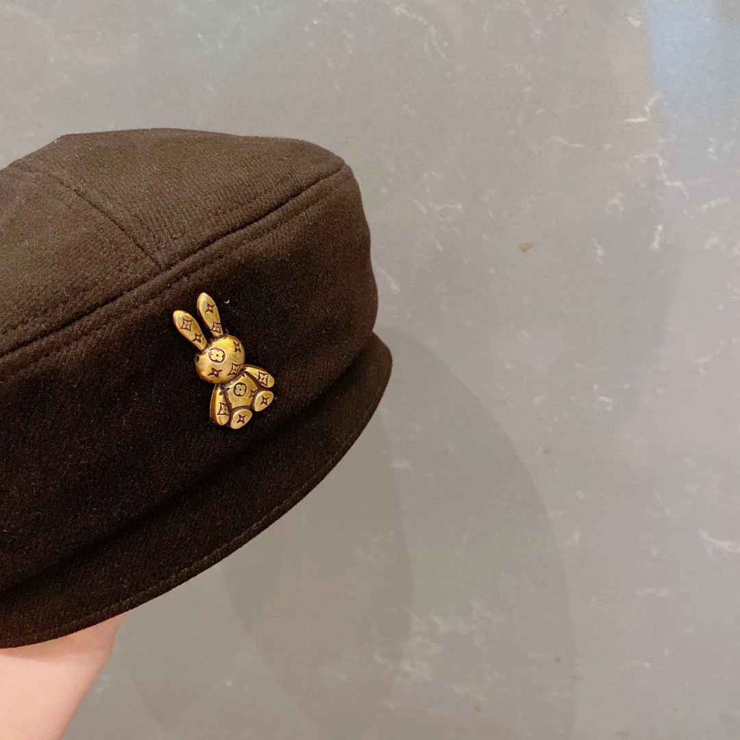 Берет LV ?Зайчик?