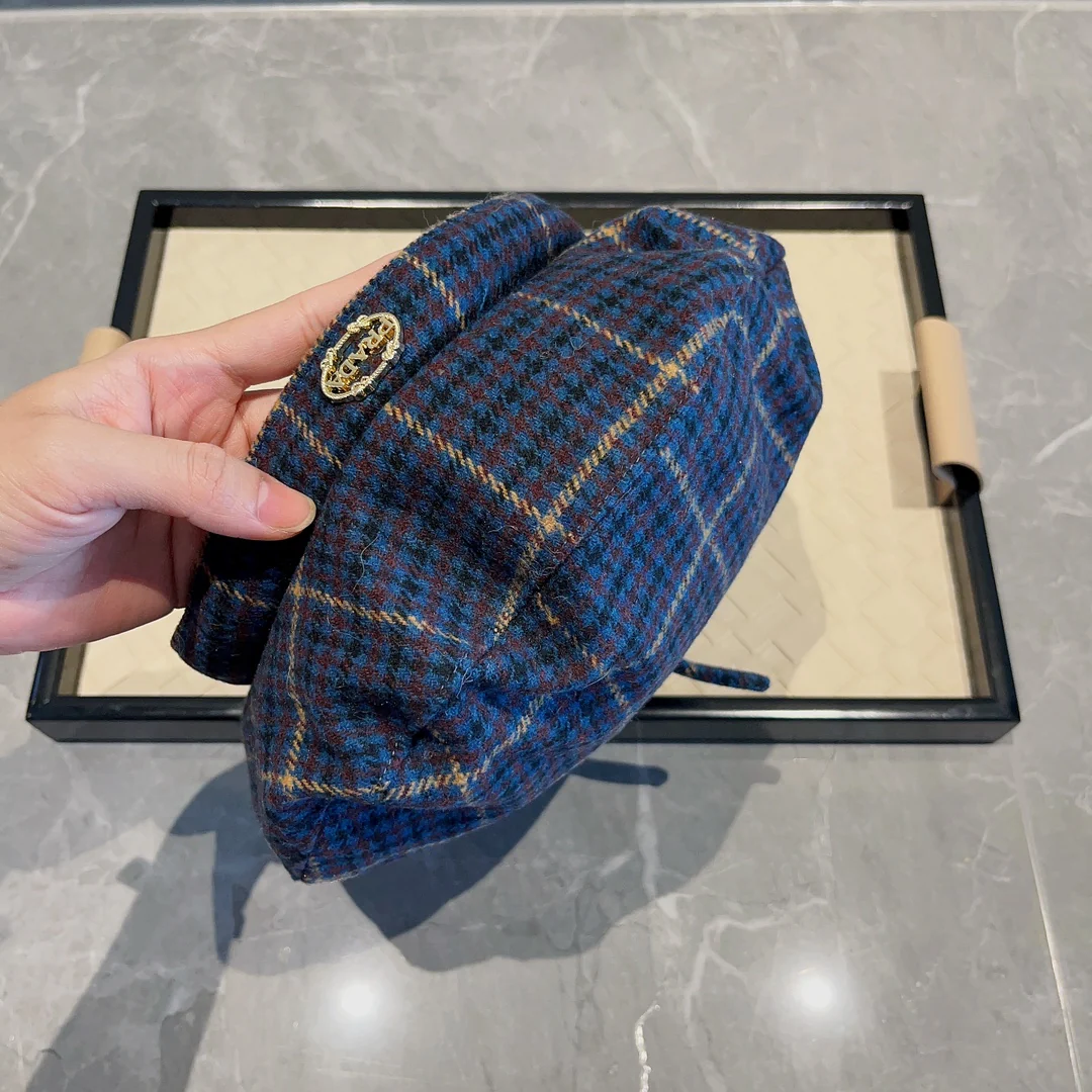 Prada - Ретро клетчатый берет осенне-зимнего сезона - синий