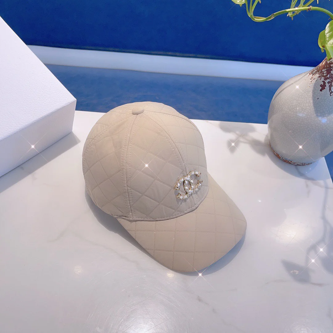 Бейсболка Chanel с ромбовидным узором