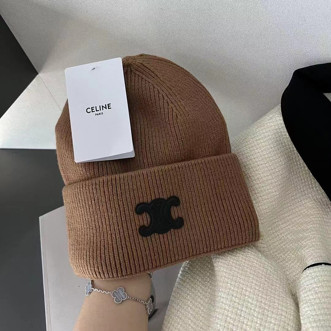 Вязаная шапка Celine Triumph 3D